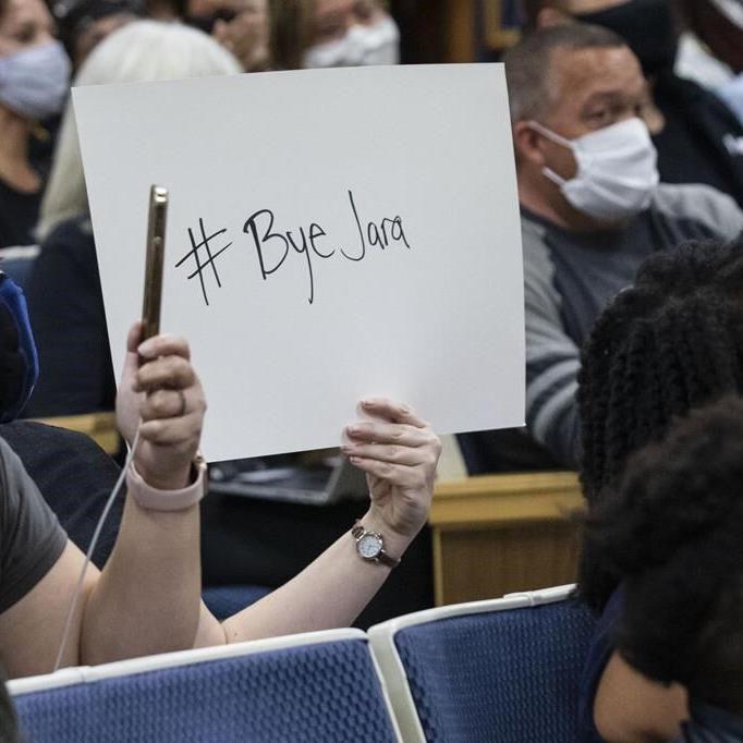 Embattled superintendent overseeing Las Vegas-area public schools steps down